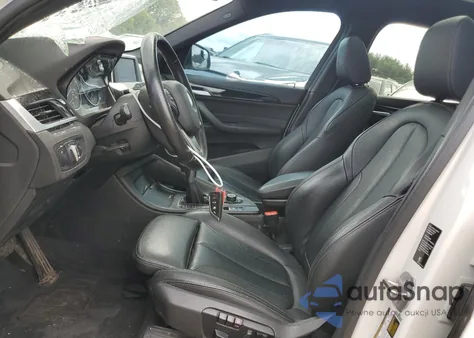 2018 BMW X1 xDrive28I z USA, uszkodzony, nr VIN WBXHT3C39J5F91943